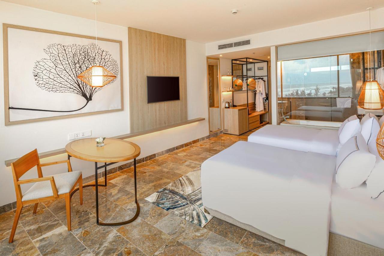 Melia Danang Beach Resort Екстер'єр фото