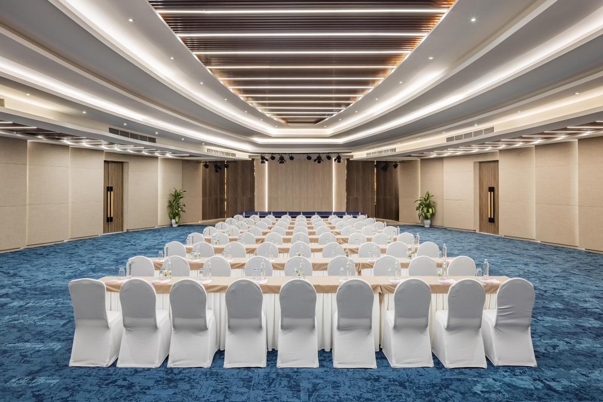 Melia Danang Beach Resort Екстер'єр фото